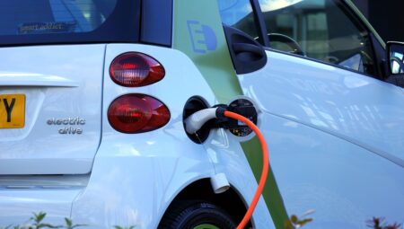 driving-towards-sustainability-the-rise-of-hybrid-cars-in-modern-trans