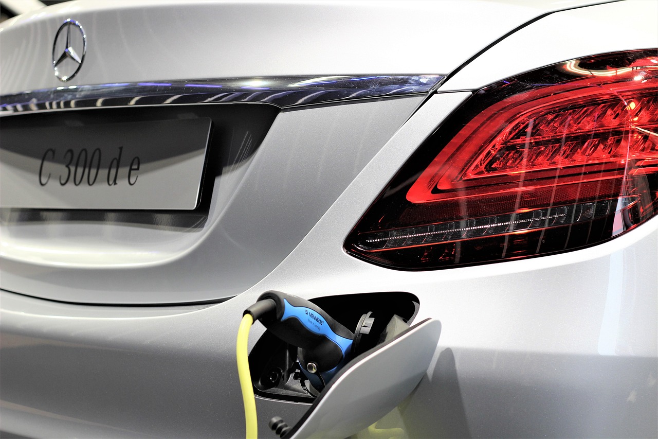 Navigating the Future: How Hybrid Cars Redefine Sustainable Transportation